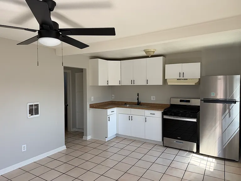 3128 Clay Ave — Photo 2