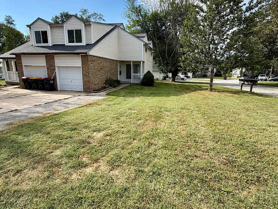 1212 Geneva Cir