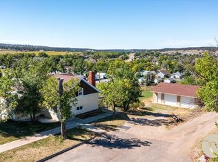 328 3rd Ave W, Roundup, MT 59072