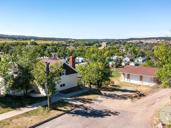 328 3rd Ave W, Roundup, MT 59072