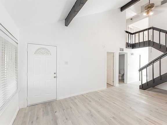 5th image of 12811 Carvel Ln