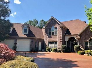 4 Nubarron Ln, Hot Springs Village, AR 71909