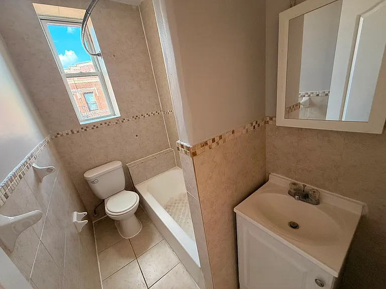403 53rd St #22R — Photo 6