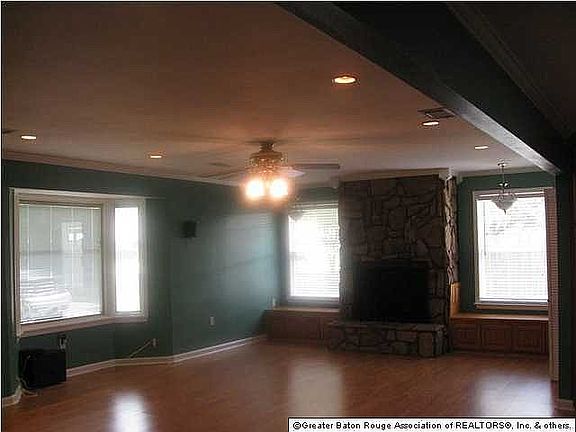 3rd image of 1915 Allene St