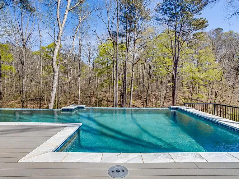 Colebrook Ct NW — Photo 37