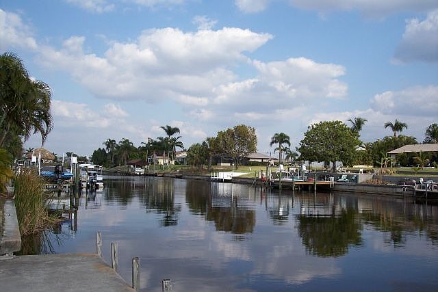 Wide oversized canal ! Great Gulf Access Location!