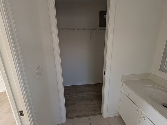 5th image of 112 Plain View Dr #B