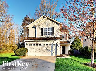 2434 Cairns Mill Ct, Charlotte, NC 28269