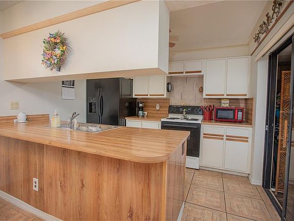 4th image of 5318 Bamboo Ct #454