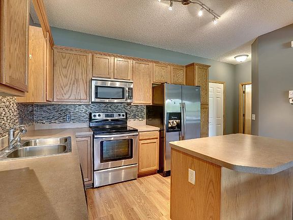 4th image of 12146 Xylite St NE Unit C
