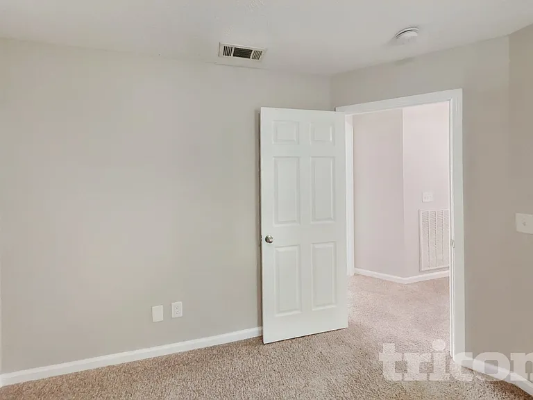 700 Holland Ridge Dr — Photo 11