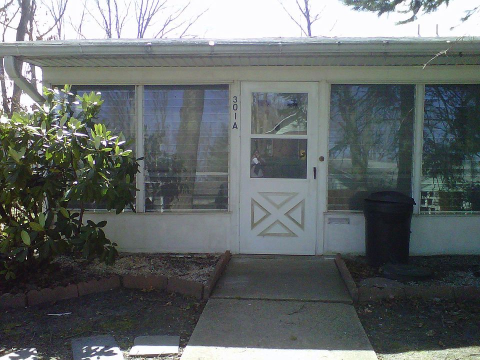 1st image of 301A Malvern Ct