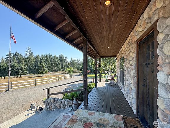 5th image of 3634 Deer Park Road
