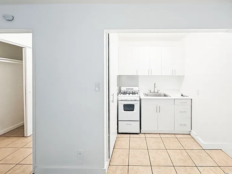 2417 E Campbell Ave #5A — Photo 6