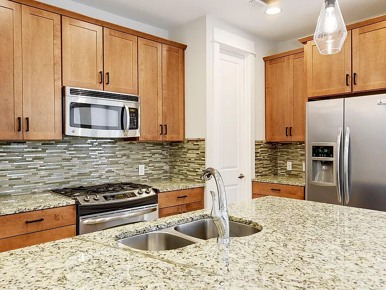 2204 Schriber St #B — Photo 10