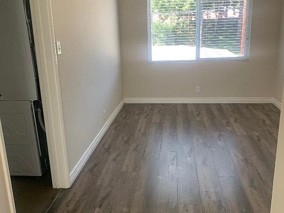 4th image of 10519 Riverside Dr #185-12