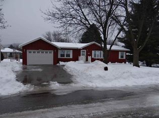 1412 S 13th St, Prairie Du Chien, WI 53821