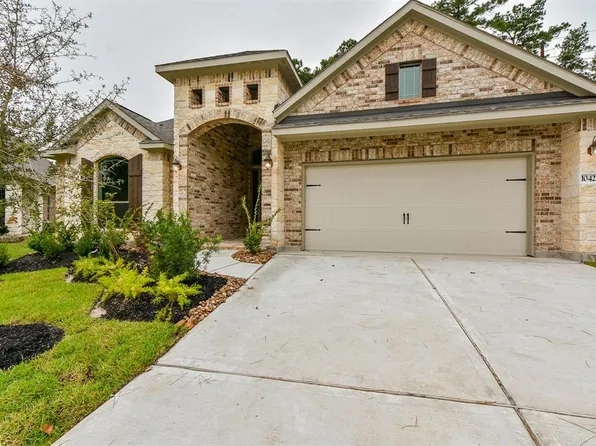 10422 Valiant Knight Dr, Tomball, TX 77375