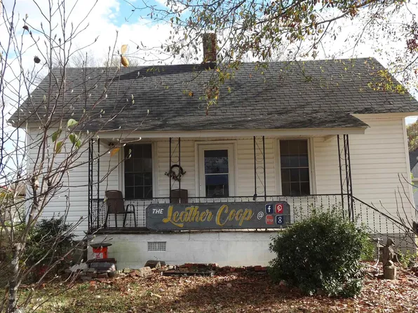 24 Wright St, Laurens, SC 29360