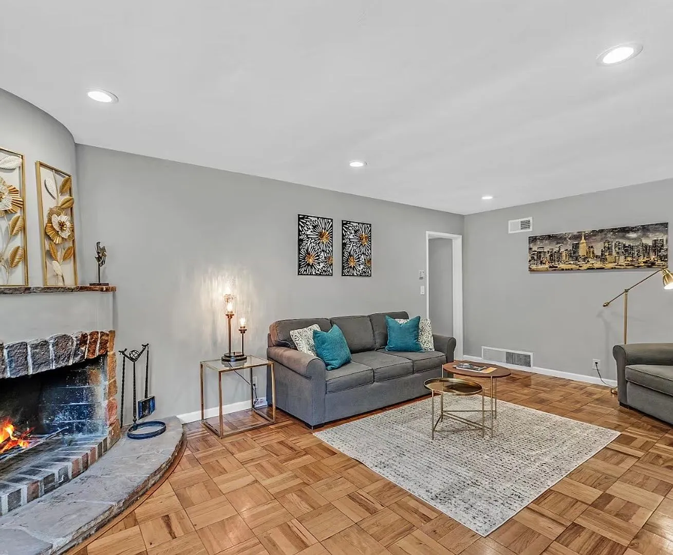 2125 Santa Clara Ave — Photo 2