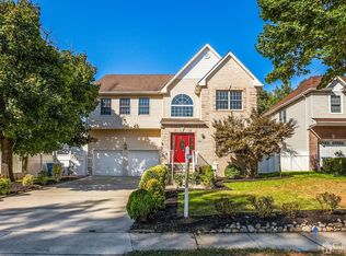 325 Central Ave, Metuchen, NJ 08840