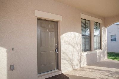 3rd image of 826 Woods Landing Dr