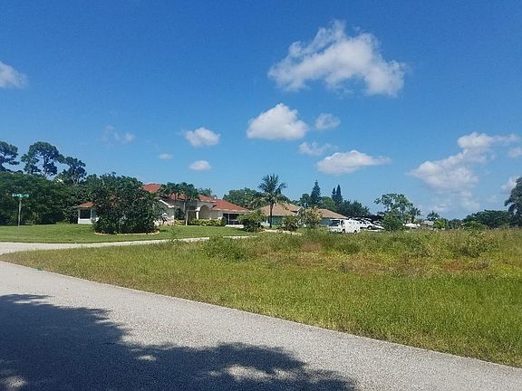 5th image of 180 SW West Danville Circle