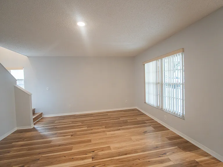 Big window facing the front of the home to let more light in.