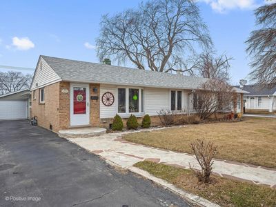 (Undisclosed Address), Hometown, IL, 60456