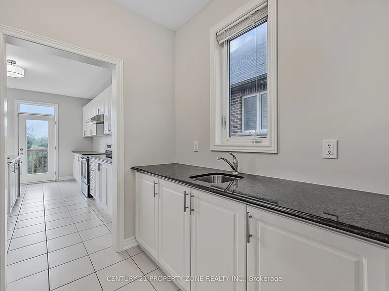 919 Green St — Photo 11