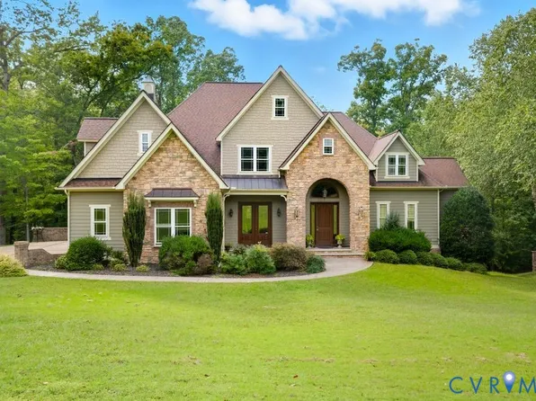 2631 Royal Crest Dr, Midlothian, VA 23113