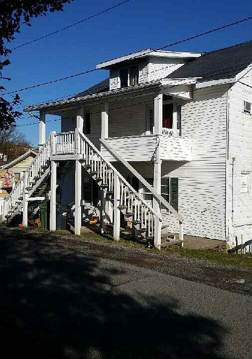 2nd image of 120 Summers St