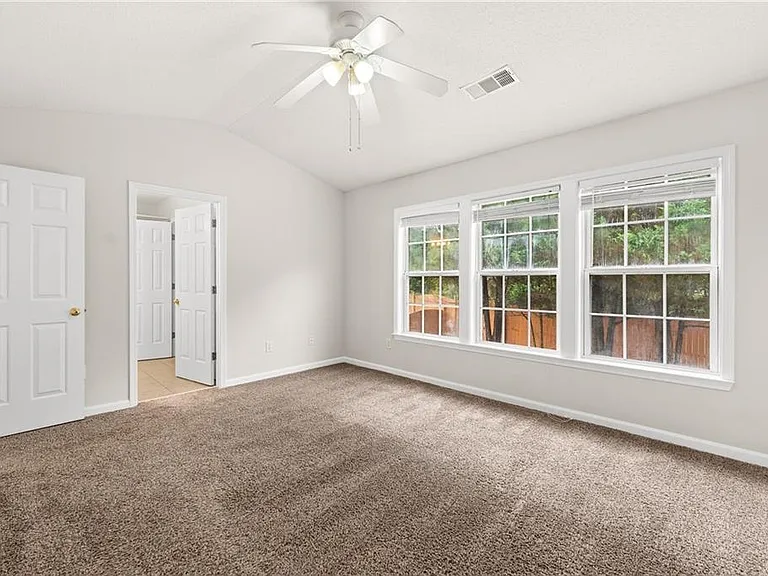2704 Regent Walk Dr — Photo 25