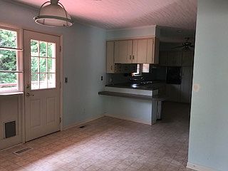 Dining/Kitchen