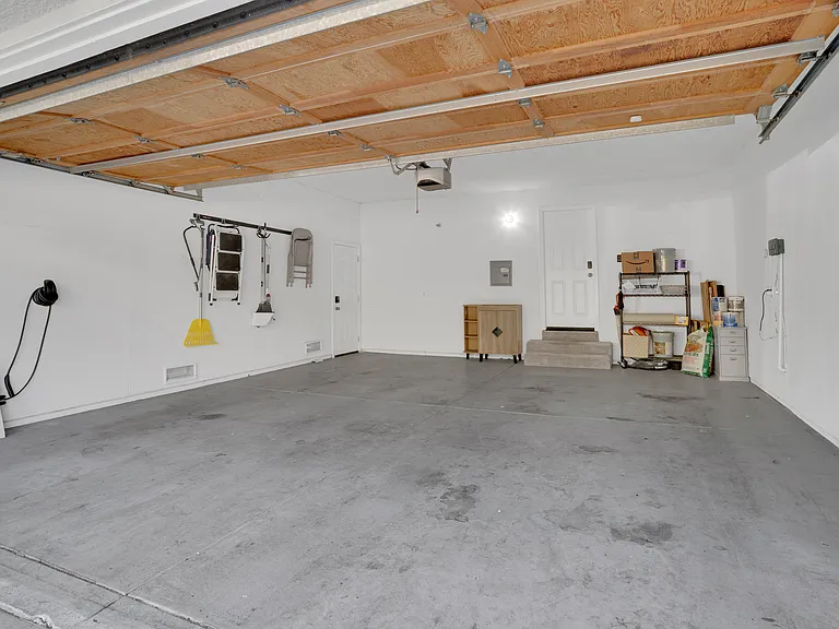 E Lakeshore Dr — Photo 28