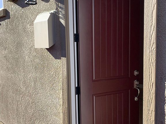 Privae entry door