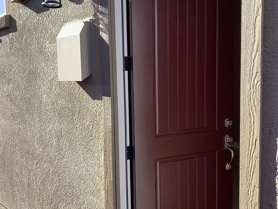 Privae entry door