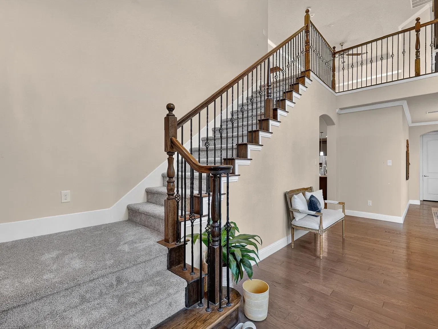 4 bed, 4058 sqft, $4,190 — Photo 4