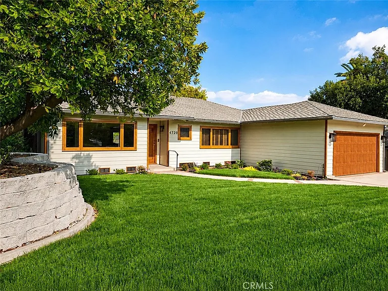 4720 Hayman Ave — Photo 6