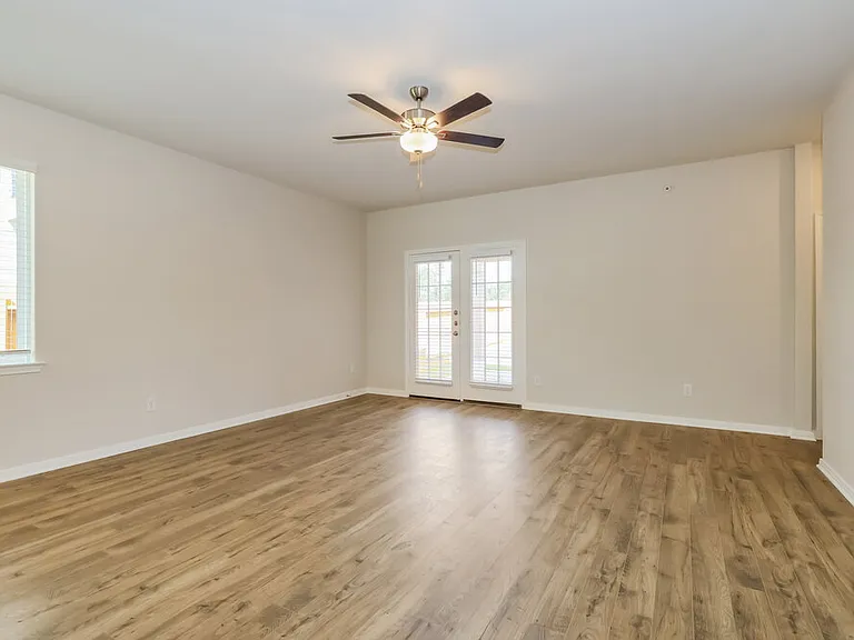 15571 Caramel Springs Dr — Photo 5