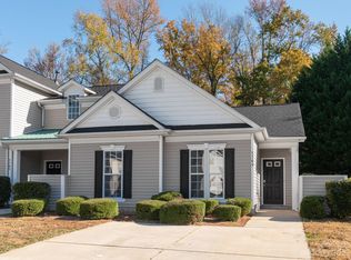 1769 Holliford Ct, Charlotte, NC 28215