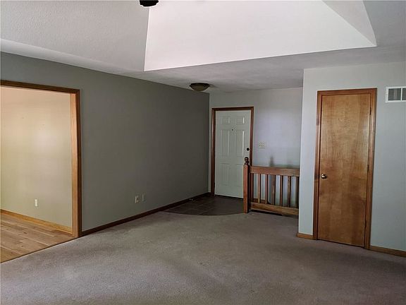 4th image of 3237 N 99th Ter