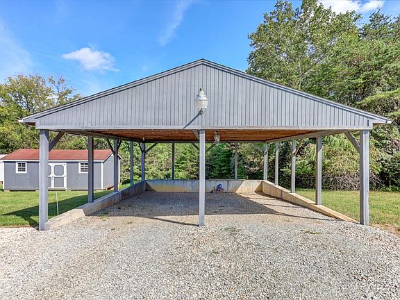 5th image of 545 Black Rock Rd