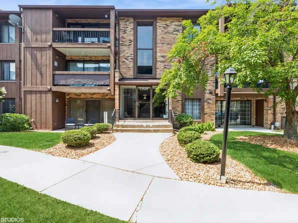 7509 175th St APT 233, Tinley Park, IL 60477