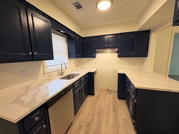 3rd image of 106 Bonanza Dr