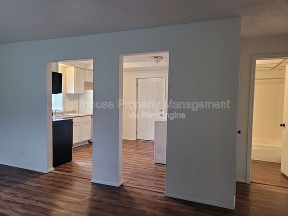 5th image of 2716 Nichols Rd #3