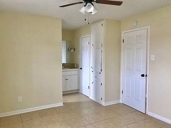 3rd image of 1206 Bundrant Dr Unit 12