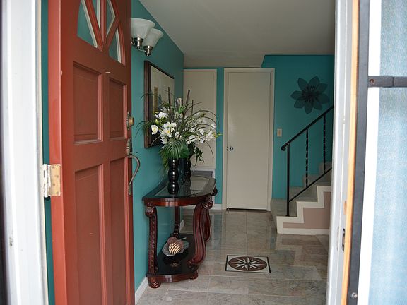 2nd image of 1625 Costa St