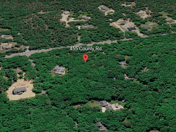 455 County Road, Oak Bluffs, MA 02557