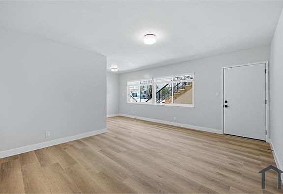 2nd image of 1511 Corinth Ave APT 3